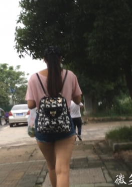 59730牛仔热裤翘臀美女视频