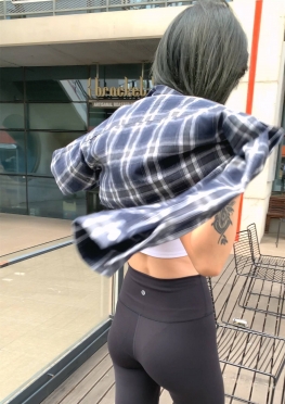 71287-71289陪着黑色紧身瑜伽裤长腿小姐姐逛街视频