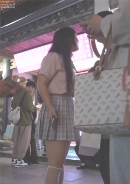 68351小脸胖嘟嘟的jk短裙白丝小姐姐小姐姐视频