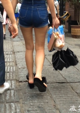 59161-59162-59163-59164-59165-59166-59167-59168等公交车的高腰紧身牛仔热裤翘臀长腿美女视频，性感紧致短裤美臀女孩同