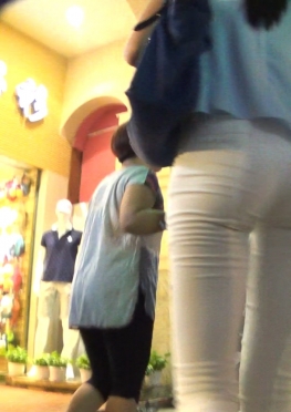 59716白色紧身裤翘臀大长腿美女视频