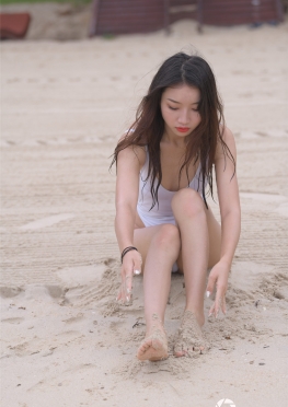 梦梦2-白高叉【678P】无界街拍第一站泳衣大白腿美女，性感翘臀美腿女孩，一个人享受生活的美臀小姐姐很悠闲套图