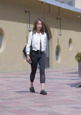 5400北巷-HS瑜伽k【866P】漂亮的黑色紧身瑜伽裤长腿美足美女