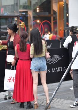 红长裙和牛仔热K【39P】超短牛仔热裤极品大白腿长腿美女