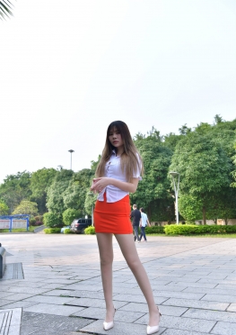 2786红色DQRS【349P】超短裙肉丝足极品大长腿美女套图