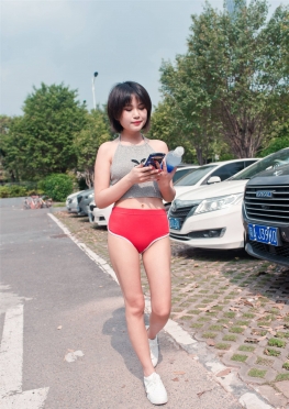 2642红色运动短K【264P】爱玩的红色超短紧身热裤长腿美女