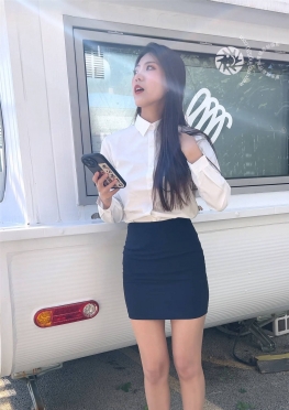 71381逛街的短裙肉丝足大长腿小姐姐视频