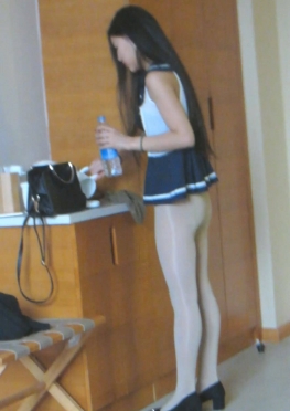 69658-69671在酒店里换装的白丝大长腿短裙小姐姐女孩视频