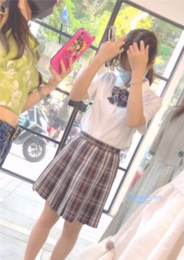 68454偶遇戴着口罩的jk短裙女同学视频