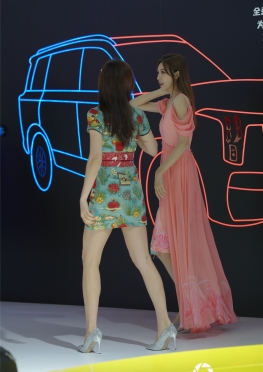 34446【153P+2V】车展现场的短裙大白腿美女套图