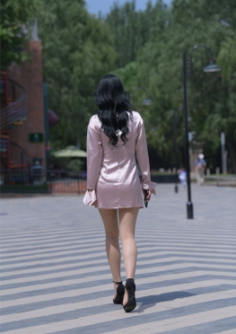 6338迷兔DQ【729P】大波浪短裙肉丝足长腿小姐姐逛街套图