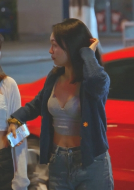 73865-73900街拍短裙长腿美女热裤小姐姐视频