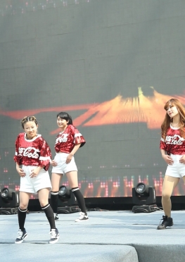 59369-59370-59371-59372-59373-59374-59375舞台上皮裤紧身裤美女视频