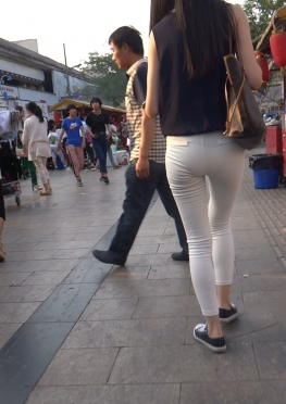 59217-59218-59219-59220逛街的白色紧身裤翘臀长腿极品美女视频