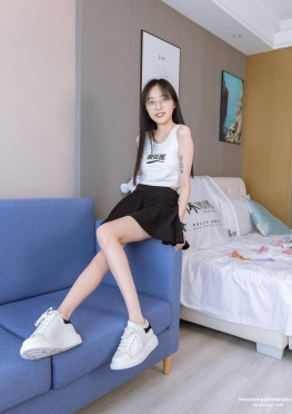 NO.127 稚予-麦昆板鞋、两双自然穿旧棉袜、裸足 [139P+1V／5.6...