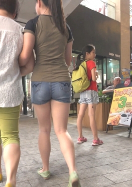 61206牛仔热裤美女视频