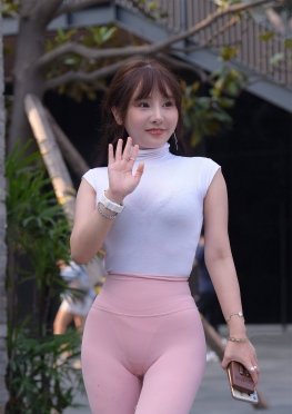 4162米分S瑜伽k【369P】粉色紧身瑜伽裤翘Tun大长腿女孩套图