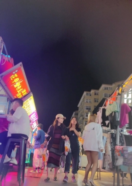 71352逛街的短裙大长腿小姐姐视频