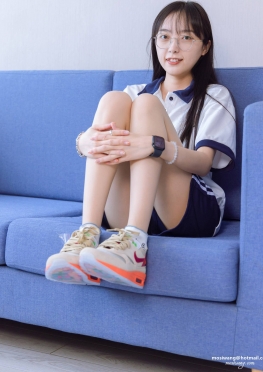 NO.118 稚予-运动鞋、白棉袜、肉丝、踩小熊玩偶[140P+1V／5.86GB]