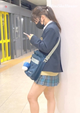 68320高马尾jk短裙大长腿女同学视频