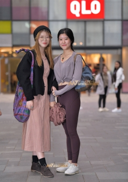 傍晚搭讪性感紧身瑜伽裤美女