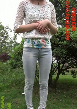 63253-63254-63255-63256逛街的紧身牛仔裤长腿女孩视频