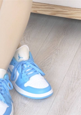 66753在家里休息的肉丝足大长腿女孩视频