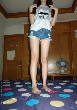 C144-C145-C146-C147【310P】牛仔热裤紧身裤白腿长腿小姐姐套图