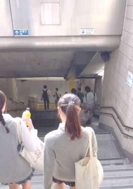 68374喜欢拍照的jk短裙两位女同学，回家的小姐姐小姐姐视频