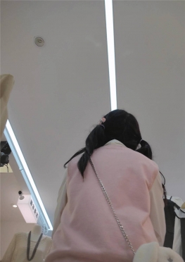 68134逛街的jk短裙大长腿女孩子视频